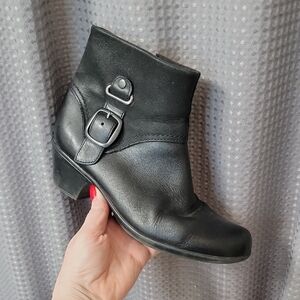 Clarks Ingalls Nile Boot Bootie Size 6.5